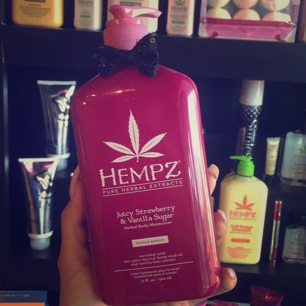 HEMPZ!! jUiCY STRAWBERRY &ViNiLLA SUGAR!!